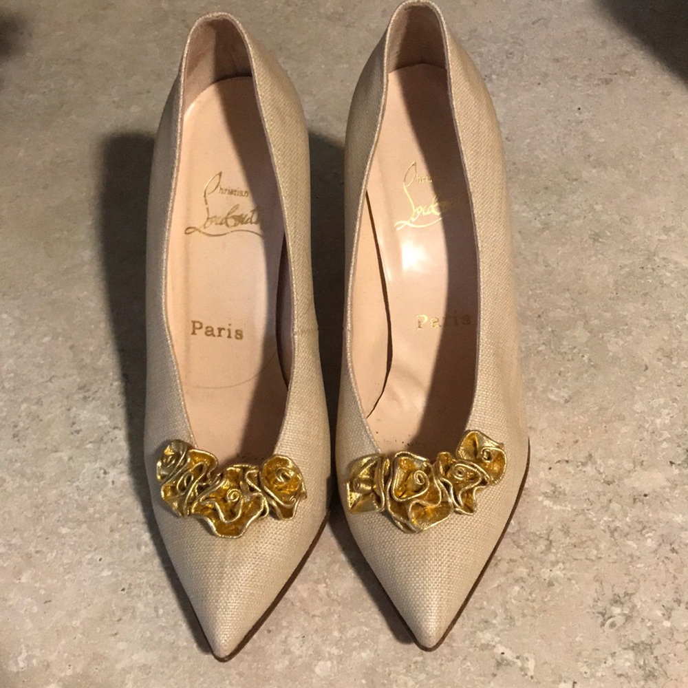Vintage pumps